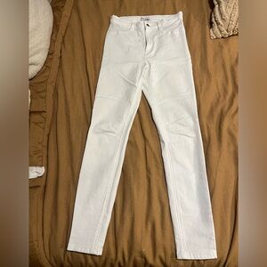ZARA white stretch super skinny jeans. Size 4